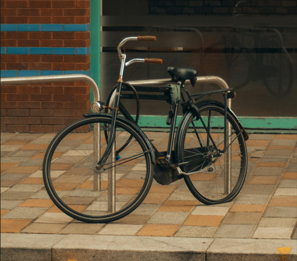 Przegląd najnowszych innowacji w zabezpieczeniach rowerów: Jak skutecznie chronić swój rower przed kradzieżą?