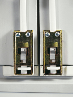 Zaczep do okna dwuskrzydłowego Abus FOS 550